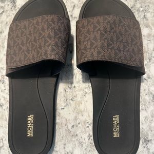 MK summer slides, size 10 EUC